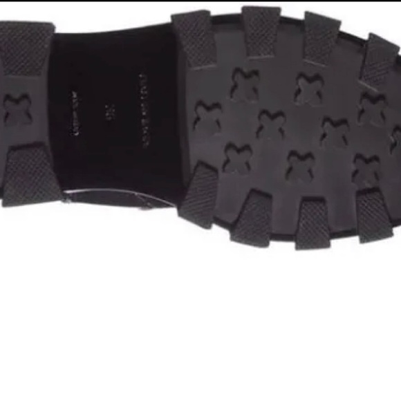 PERFECT SOLE๐๐๐๐ - Picture 2 of 7